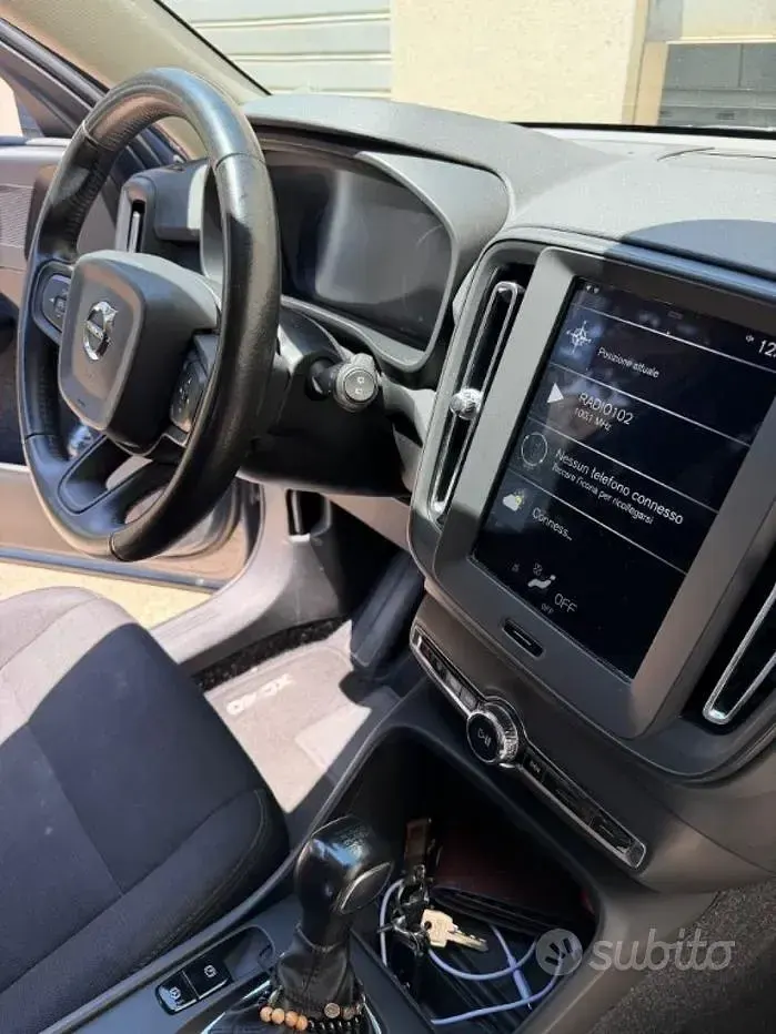 Usata Volvo XC40 Momentum 150 CV (110 kW) 2019 Grigio SUV