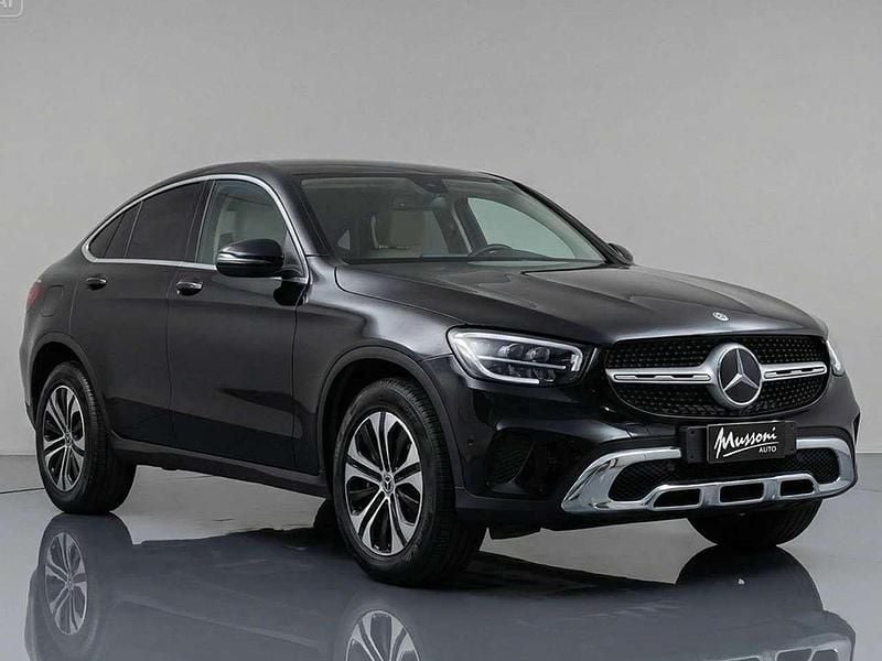 Usata Mercedes GLC300e 194 CV (142 kW) 2021 Nero Coupé