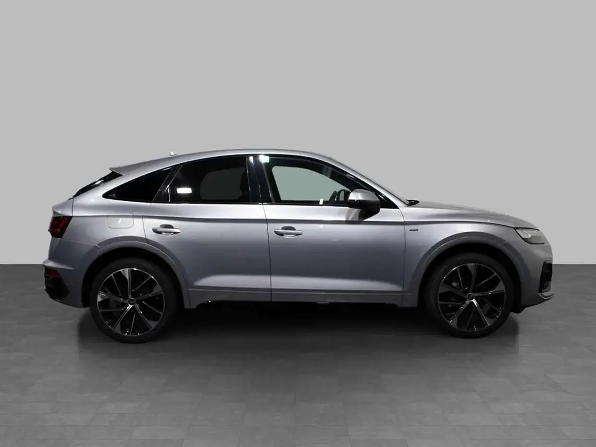 Usata Audi Q5 Sportback S-line plus 204 CV (150 kW) 2022 Argento fioretto metallizzato SUV
