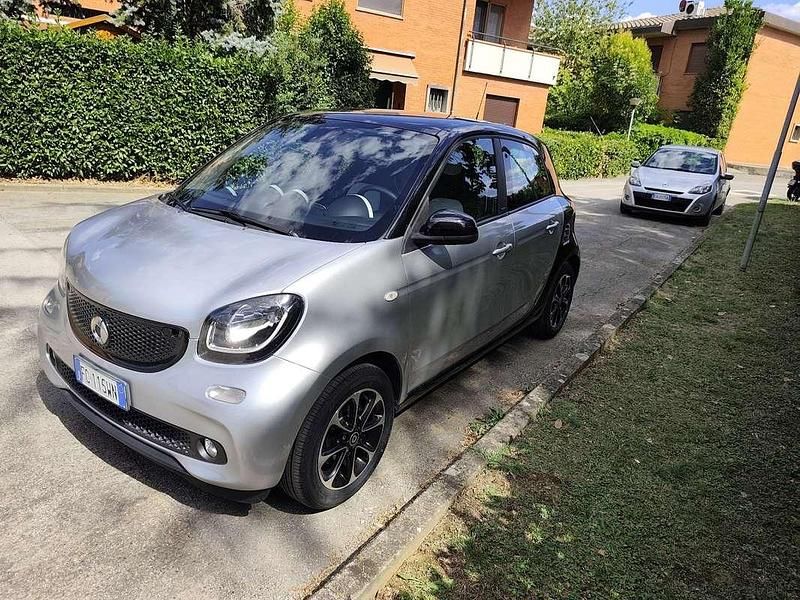 Usata 2016 Smart ForFour Passion Utilitaria | 9900 € (Buon prezzo) - Immagine 1/4