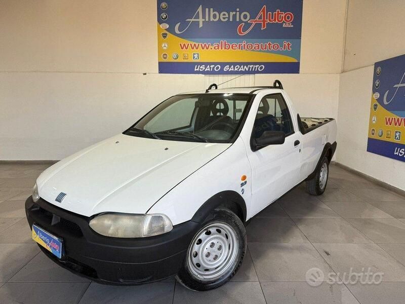 Bianco Usata 1999 Fiat Strada Pick-up | 3000 € (Ottimo prezzo) - Immagine 1/2