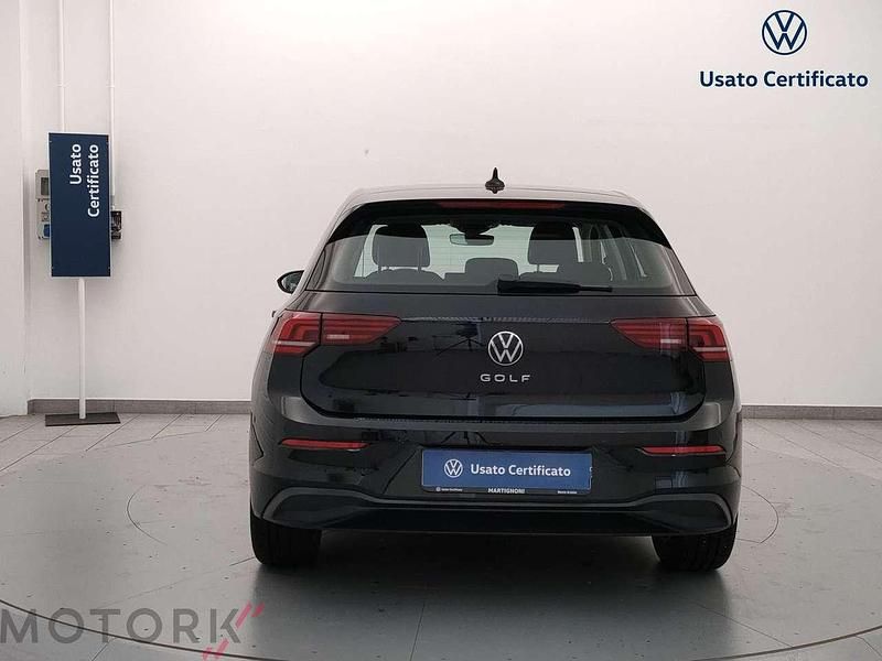 Usata VW Golf VIII Life 116 CV (85 kW) 2025 Nero Utilitaria