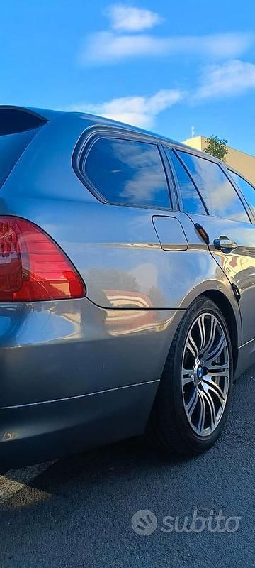 Usata BMW 320 190 CV (139 kW) 2010 Grigio Station wagon
