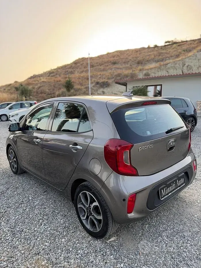 Usata Kia Picanto 67 CV (49 kW) 2020 Marrone Utilitaria