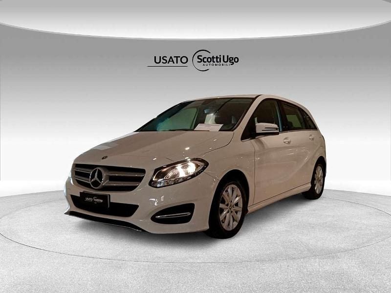 Usata Mercedes B200 136 CV (100 kW) 2019 Bianco Monovolume
