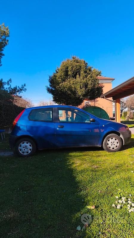 Usata Fiat Punto 60 CV (44 kW) 2000 Blu Utilitaria