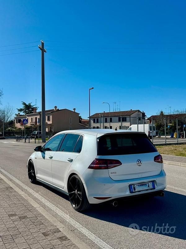 Usata VW Golf VII GTI 220 CV (161 kW) 2014 Bianco Berlina