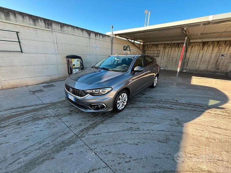 Usata Fiat Tipo 95 CV (69 kW) 2017 Berlina