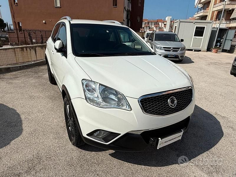 Usata Ssangyong (KGM) Korando 175 CV (128 kW) 2011 Bianco Station wagon