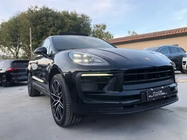 Usata Porsche Macan 381 CV (280 kW) 2024 Nero metallizzato SUV