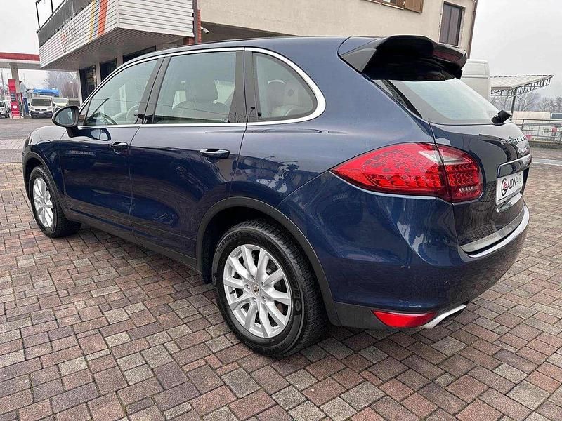Usado Porsche Cayenne 245 CV (180 kW) 2011 Azul SUV