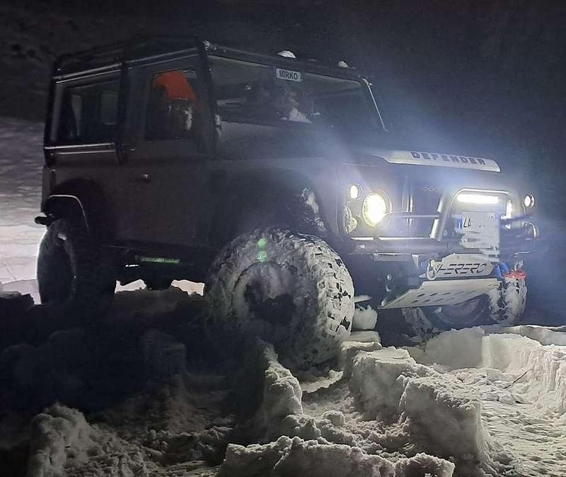 Usata Land Rover Defender 122 CV (89 kW) 2015 SUV