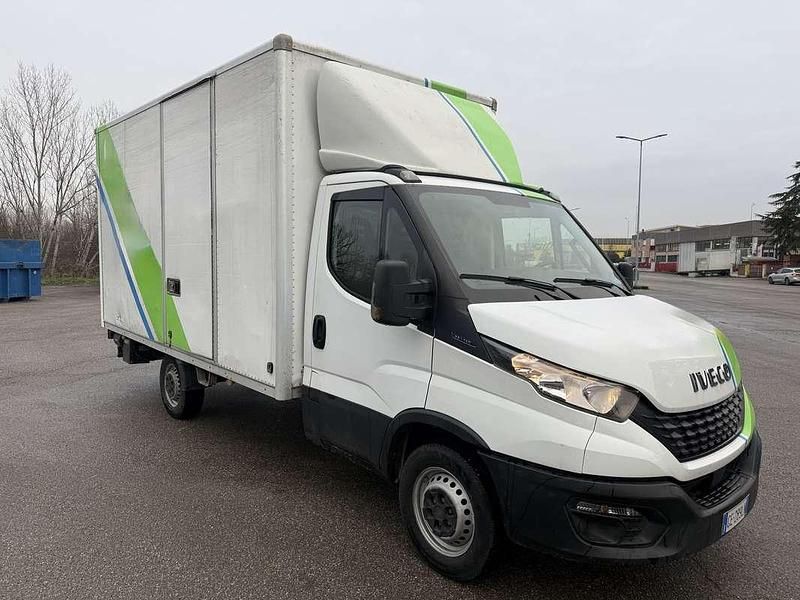 Usata Iveco Daily 185 CV (136 kW) 2021
