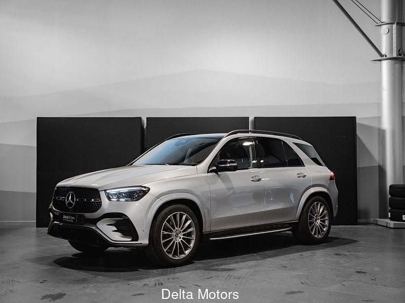 Argento Nuova 2025 Mercedes GLE300 AMG Line Premium SUV | 91.576 € (Buon prezzo) - Immagine 1/4