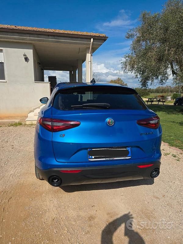 Usata Alfa Romeo Stelvio 190 CV (139 kW) 2021 Blu SUV