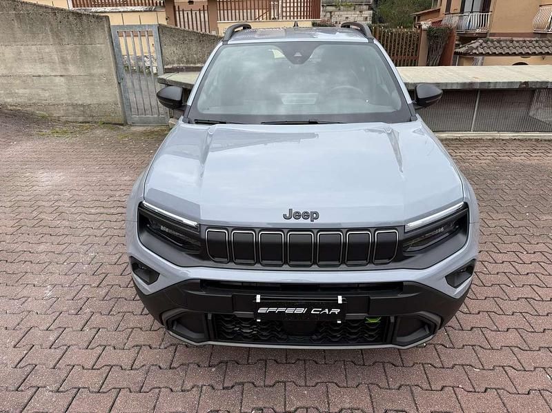Nuova Jeep Avenger 145 CV (106 kW) 2026 Grigio storm SUV