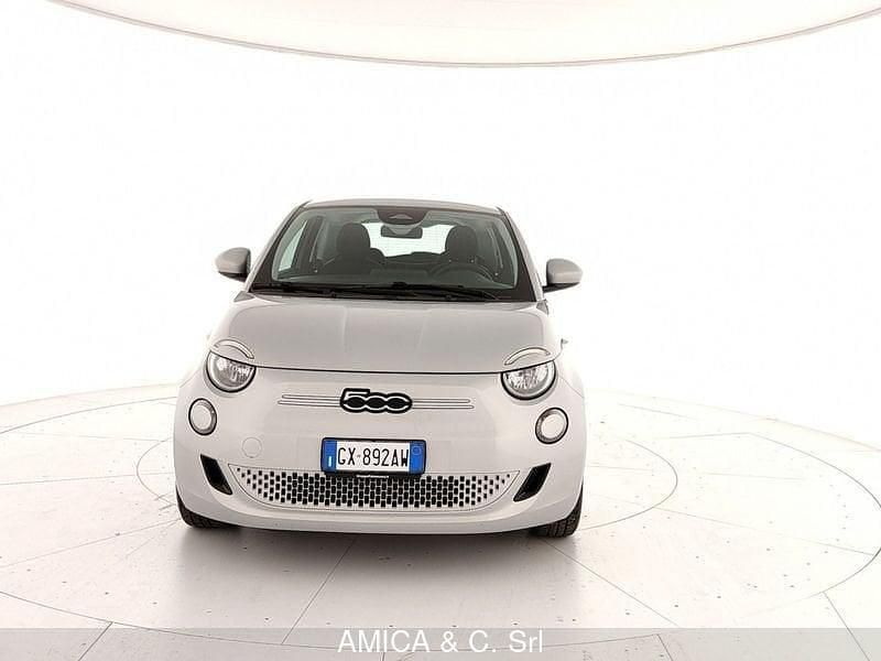 Usata Fiat 500e La Prima 69 kW (95 CV) 2024 Blu Utilitaria