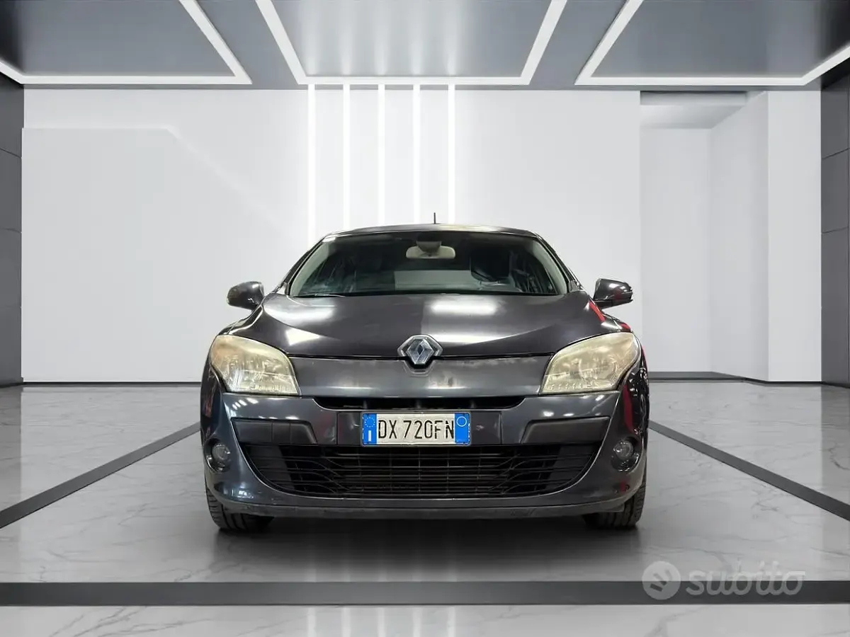 Usata Renault Mégane III Dynamique 110 CV (80 kW) 2009 Grigio Berlina