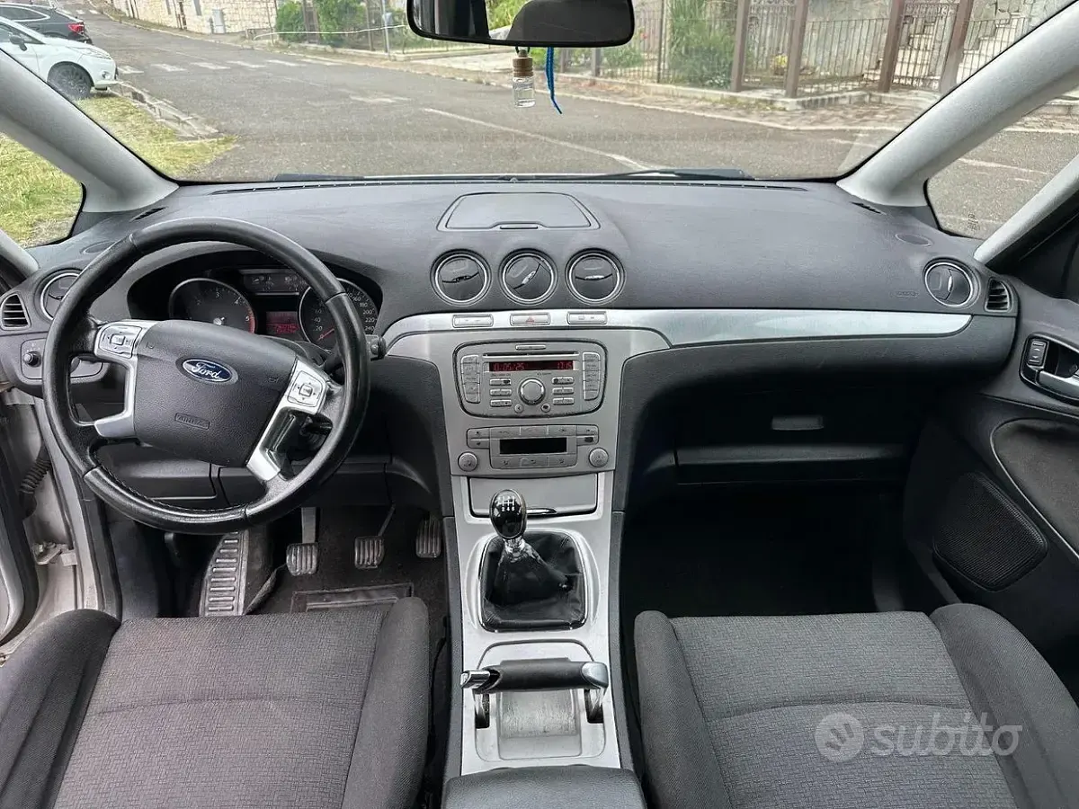 Usata Ford S-MAX S 140 CV (102 kW) 2008 Grigio Monovolume
