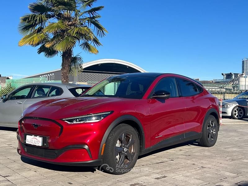 Usata Ford Mustang 272 CV (200 kW) 2023 Rosso Station wagon
