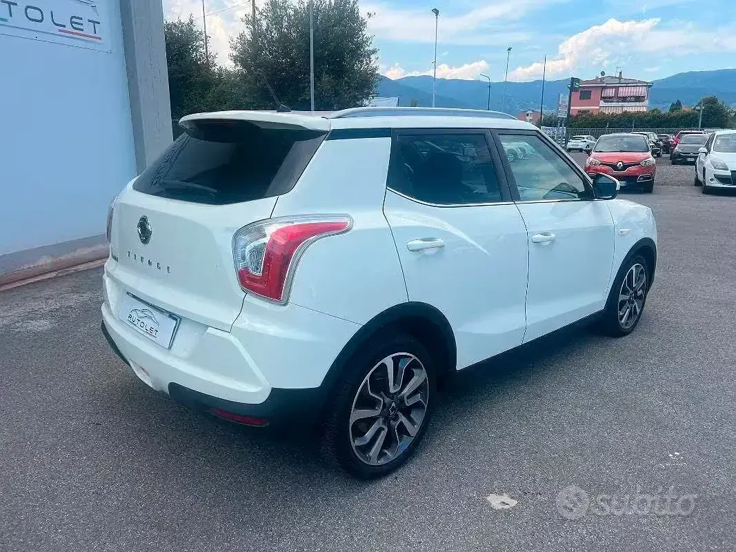 Usata SsangYong Tivoli 128 CV (94 kW) 2015 Bianco SUV
