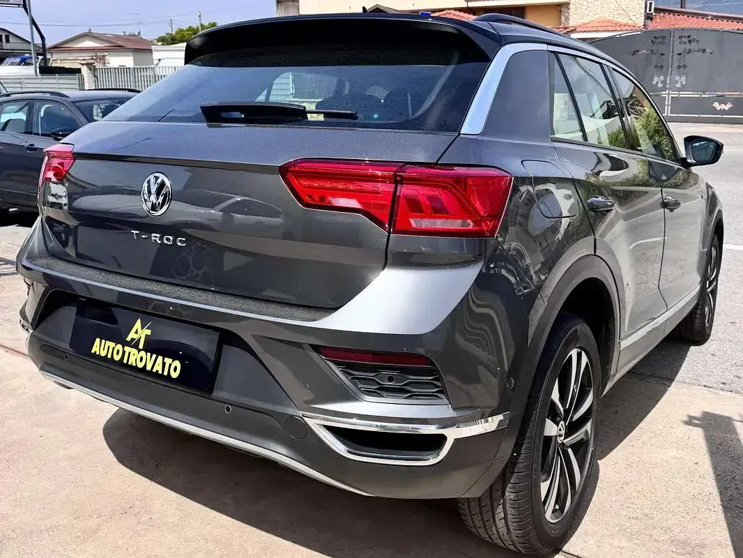 Usata VW T-Roc Style 150 CV (110 kW) 2019 Grigio SUV