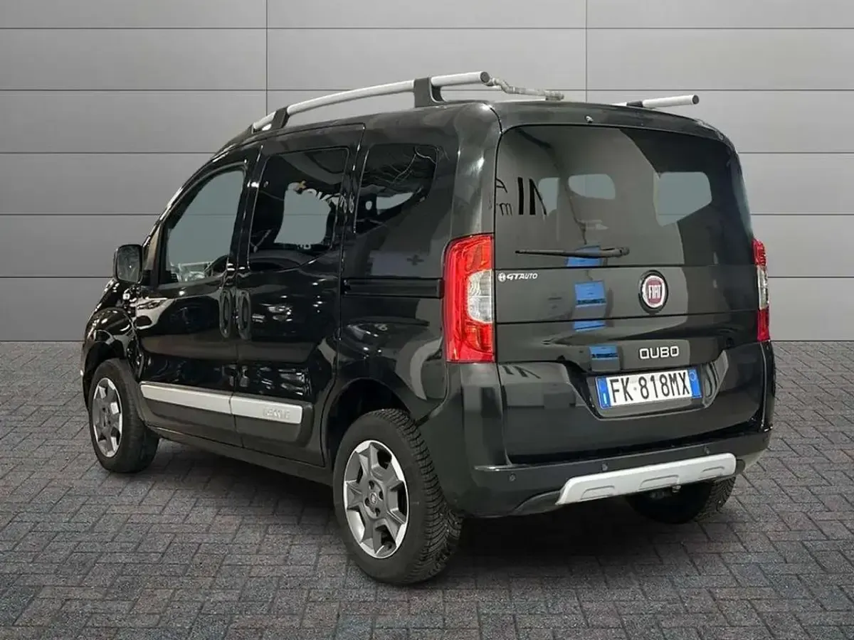 Usata Fiat Qubo Trekking 95 CV (69 kW) 2017 Nero Monovolume