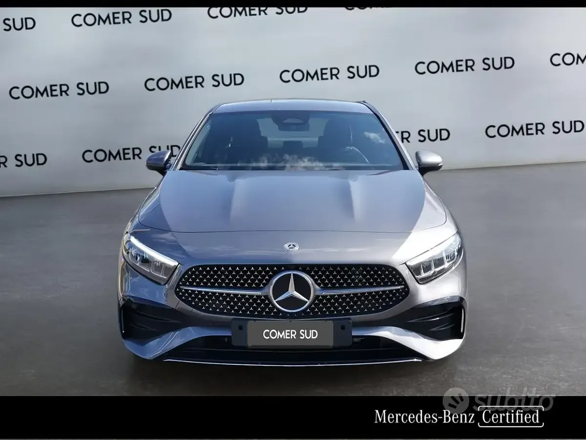 Usata Mercedes A200 AMG Line Premium 150 CV (110 kW) 2023 Grigio Berlina