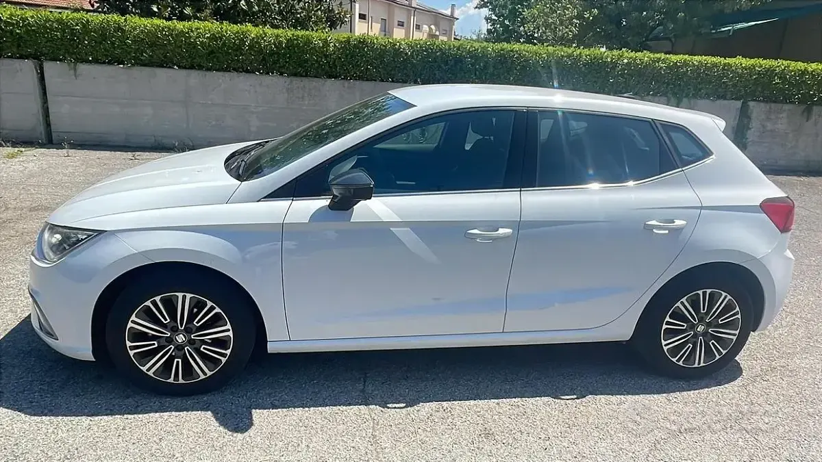 Usata Seat Ibiza 75 CV (55 kW) 2019 Bianco Utilitaria