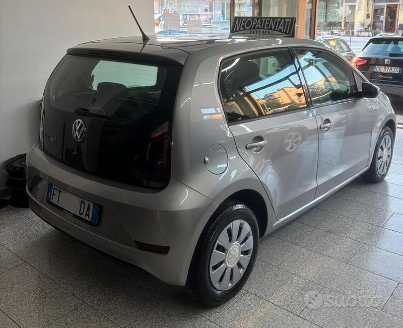 Usata VW up! Move 67 CV (49 kW) 2018 Grigio Utilitaria
