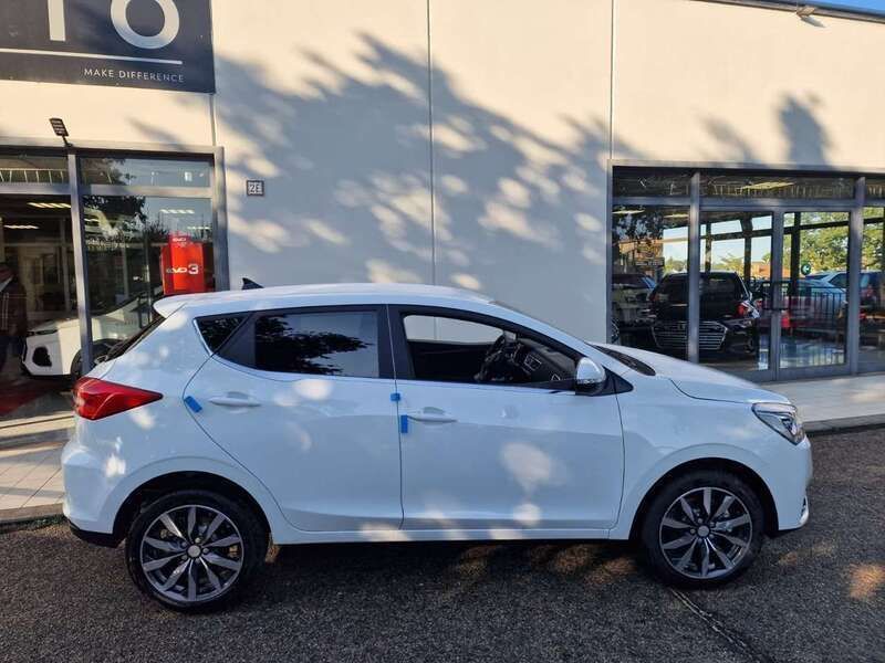 Usata EVO Evo 3 78 kW (107 CV) 2024 Bianco SUV