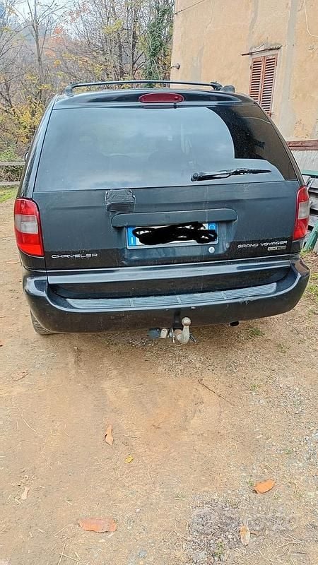 Usata Chrysler Grand Voyager Limited 2005 Nero Monovolume
