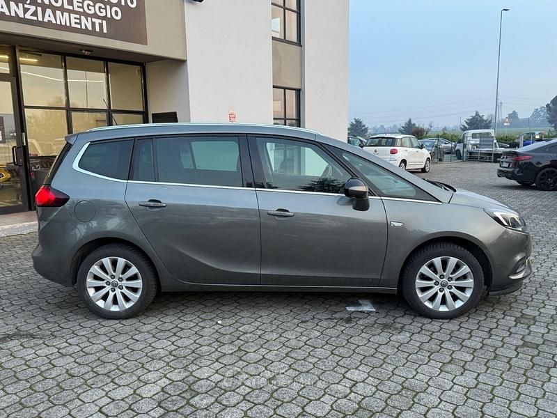 Usata Opel Zafira Business 150 CV (110 kW) 2018 Grigio Monovolume