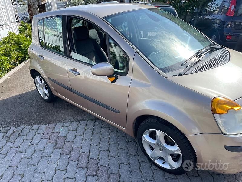 Usata Renault Modus Luxe 82 CV (60 kW) 2005 Marrone Monovolume