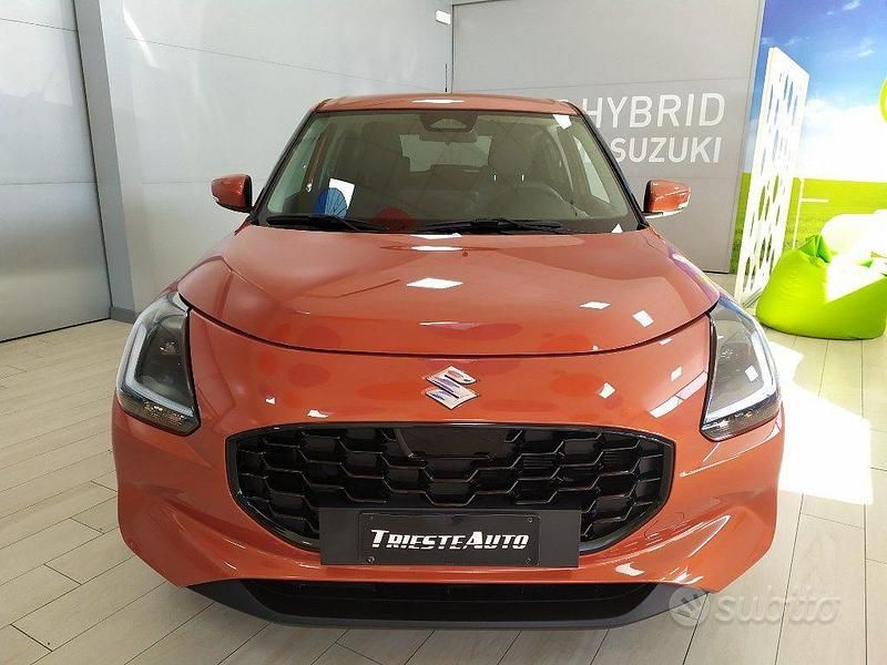 Usata Suzuki Swift 83 CV (61 kW) 2024 Arancione Utilitaria