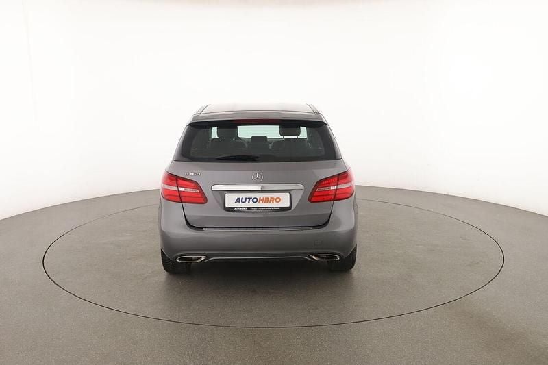 Usata Mercedes B160 AMG 102 CV (75 kW) 2018 Grigio Monovolume