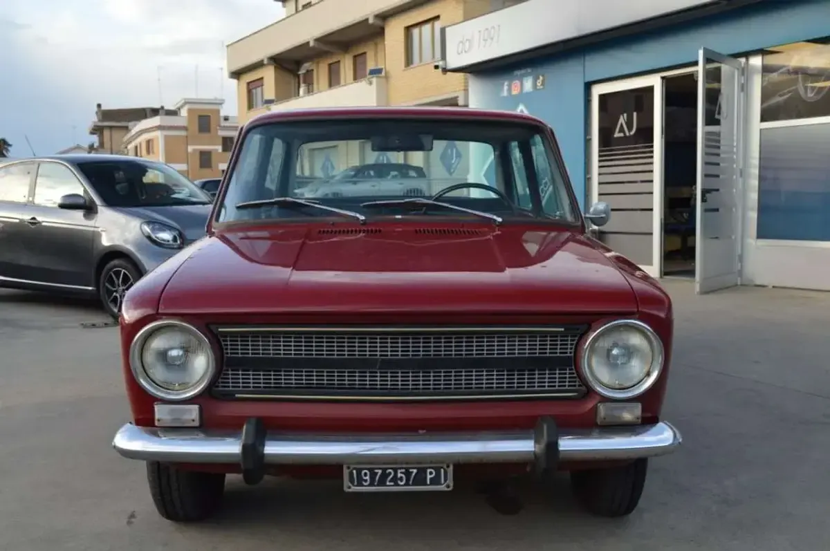 Usata Fiat 124 65 CV (47 kW) 1973 Bordeaux Berlina