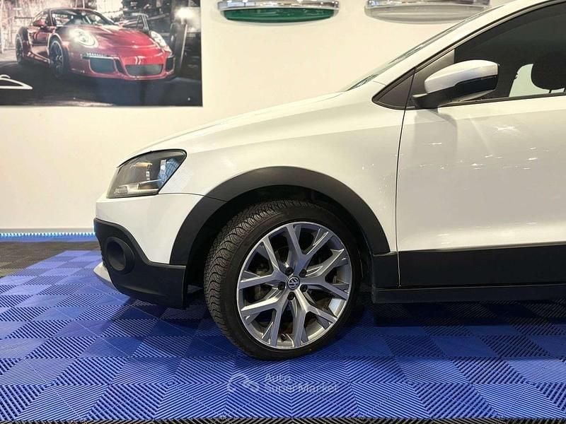 Usata VW Polo Cross 90 CV (66 kW) 2016 Bianco Utilitaria
