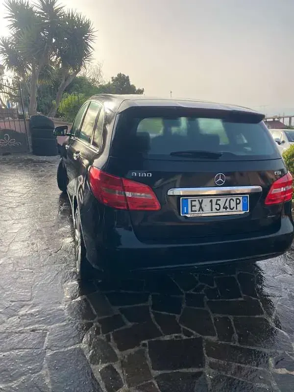 Usata Mercedes B180 Executive 109 CV (80 kW) 2014 Utilitaria