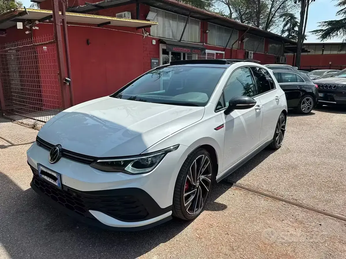 Usata VW Golf VIII GTI 300 CV (220 kW) 2022 Bianco Berlina
