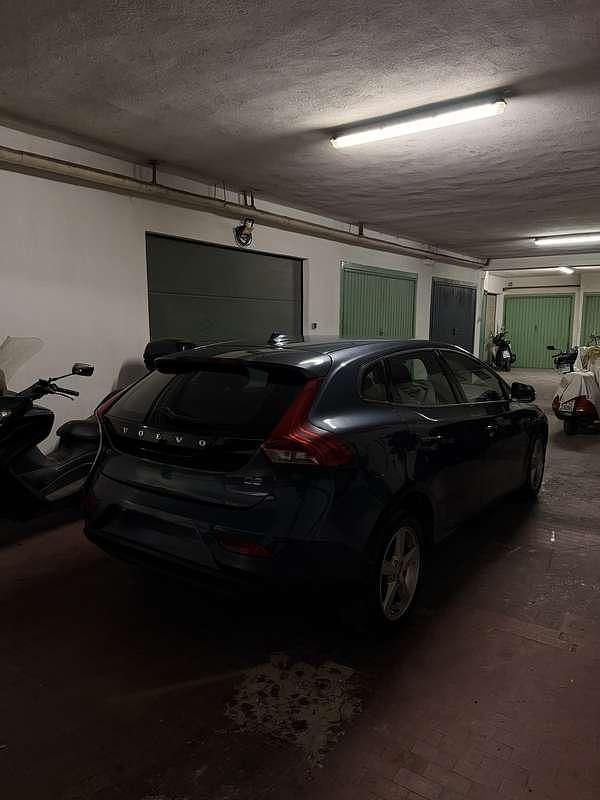 Usata Volvo V40 Business Edition 150 CV (110 kW) 2017 Berlina