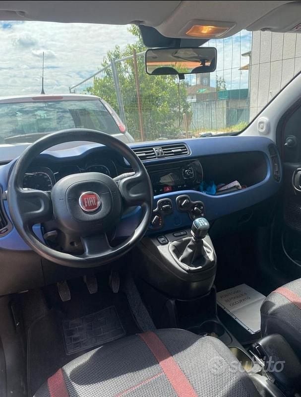 Usata Fiat Panda Easy 69 CV (50 kW) 2016 Rosso Utilitaria