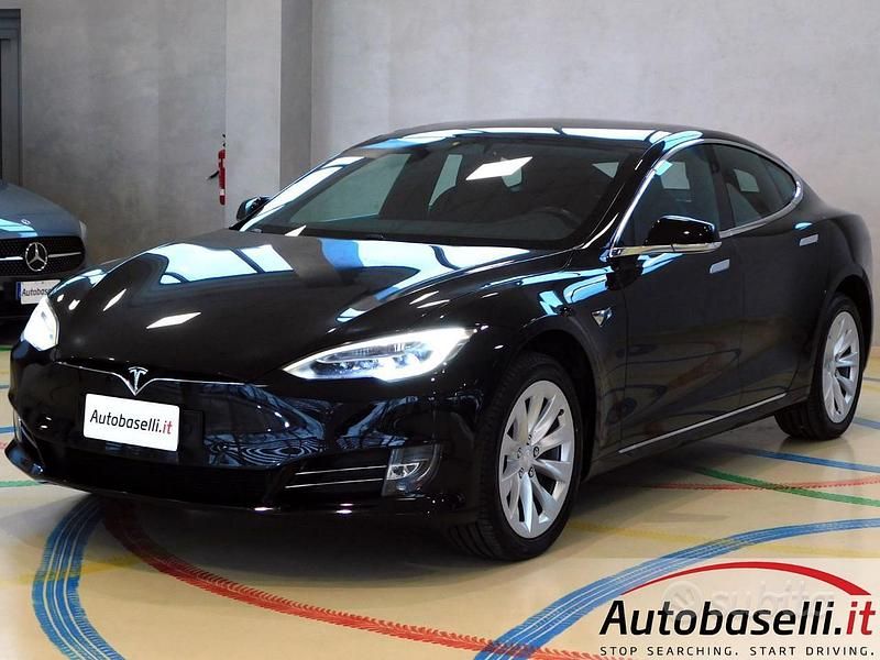 Usata Tesla Model S 350 kW (476 CV) 2019 Nero metallizato Utilitaria