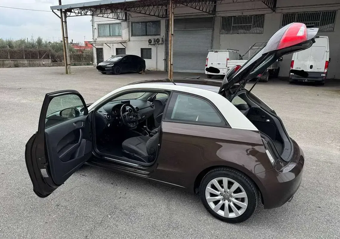 Usata Audi A1 Ambition 90 CV (66 kW) 2014 Marrone Utilitaria