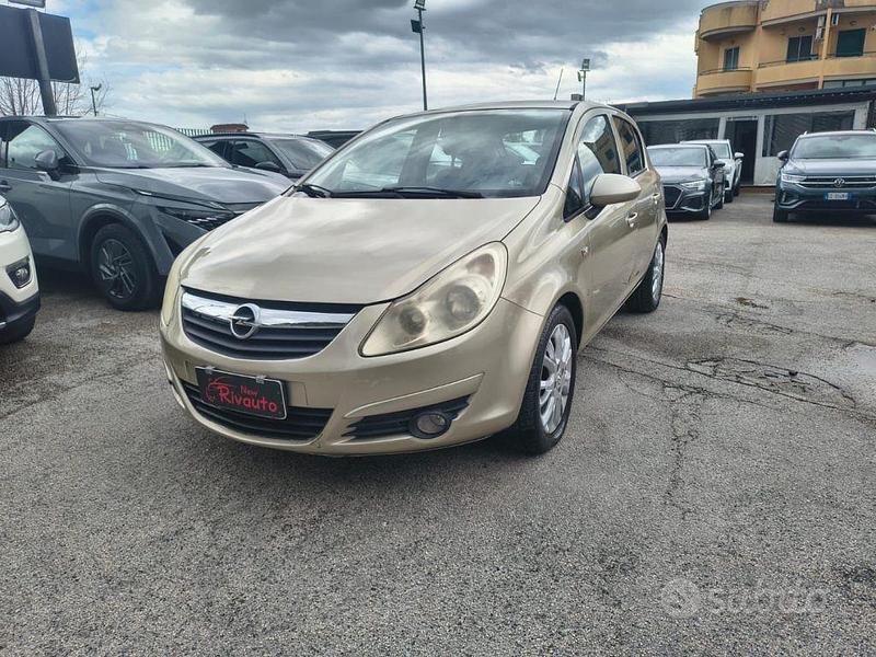 Usata Opel Corsa Cosmo 74 CV (54 kW) 2009 Marrone Utilitaria