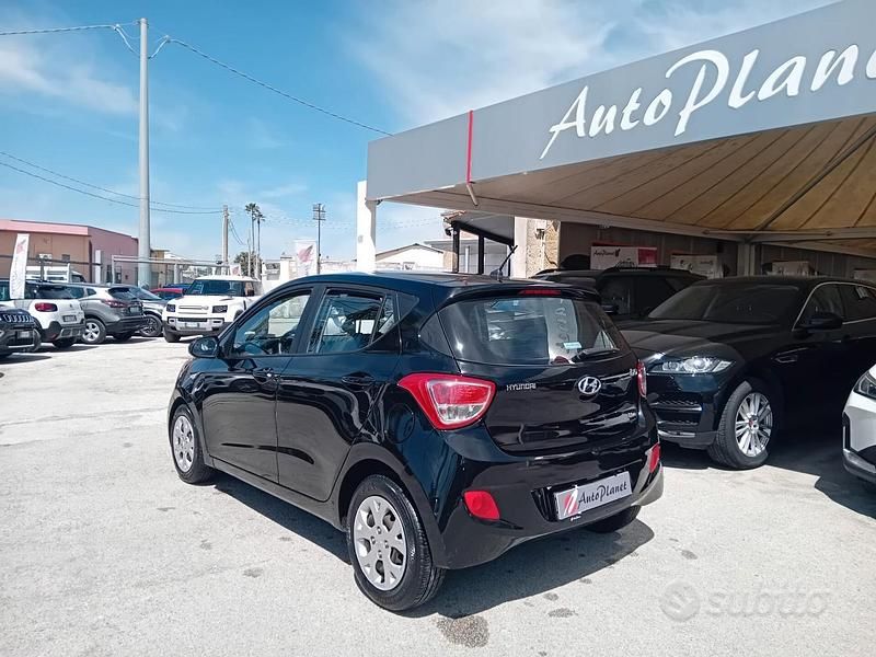 Usata Hyundai i10 69 CV (50 kW) 2015 Nero Utilitaria
