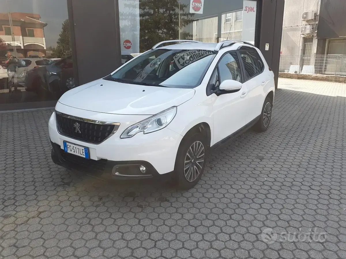 Usata Peugeot 2008 Active 82 CV (60 kW) 2016 Bianco SUV