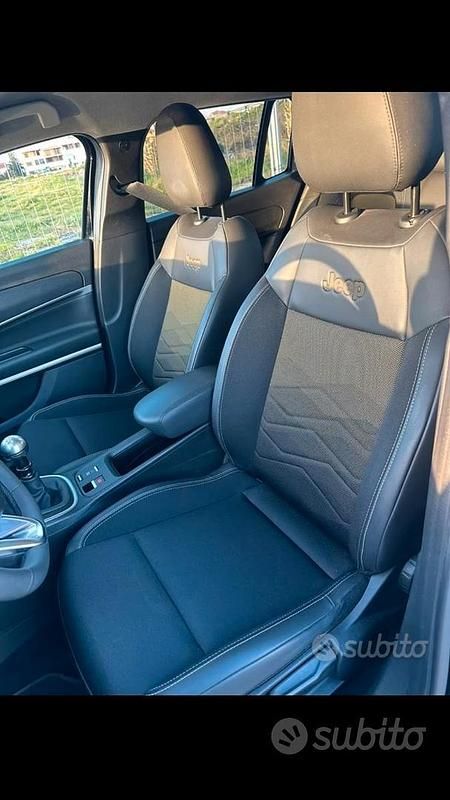 Usata Jeep Avenger Summit 100 CV (73 kW) 2023 Nero SUV