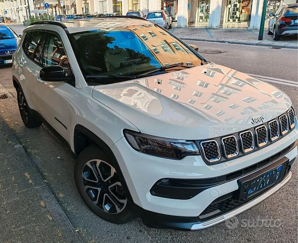Usata Jeep Compass 131 CV (96 kW) 2023 Bianco SUV