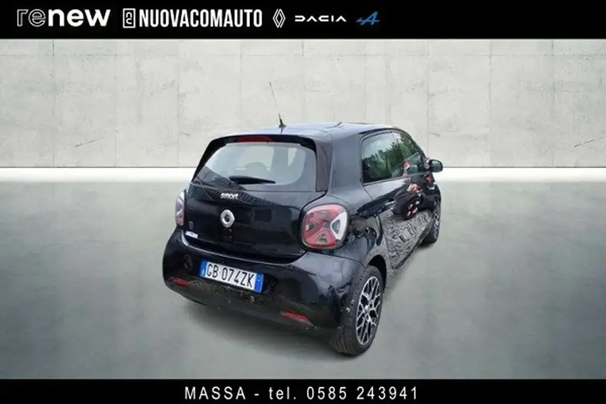 Usata Smart ForFour Electric Drive Passion 60 kW (82 CV) 2020 Nero Berlina